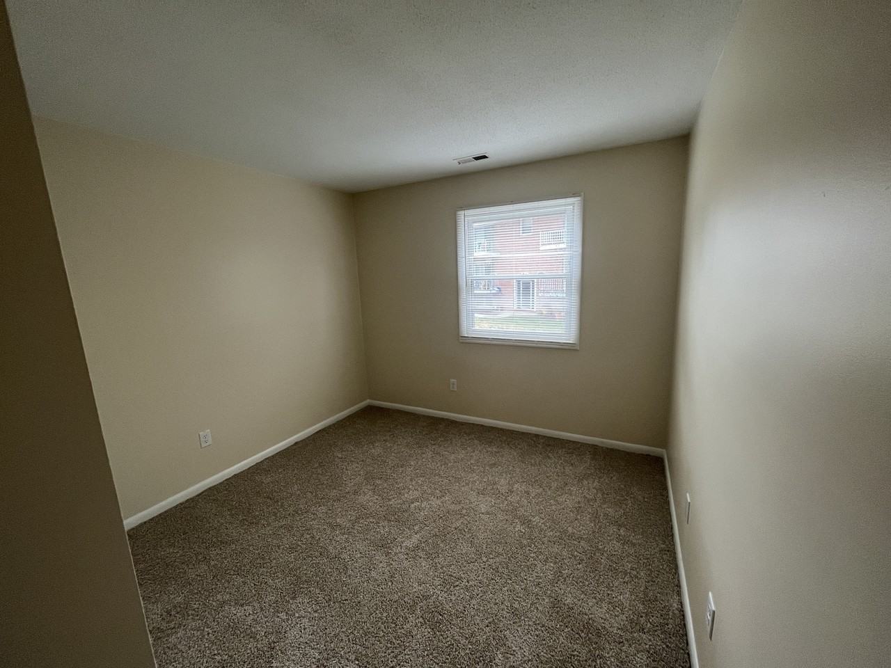 103 N. Edgewood Apt 7 - Photo 4 of 7