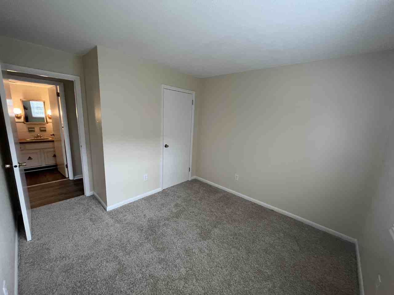 103 N. Edgewood Apt 7 - Photo 5 of 7