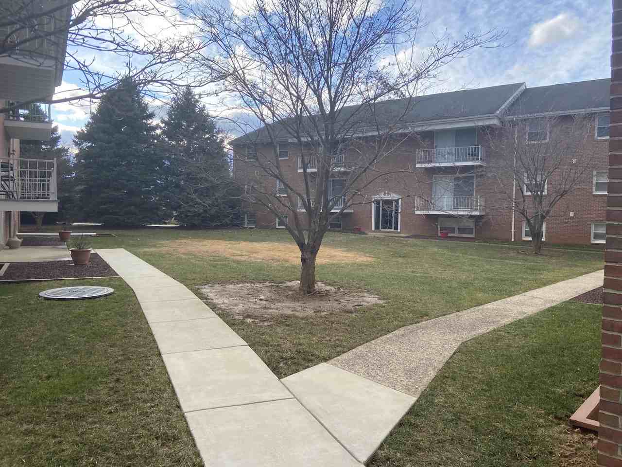 103 N. Edgewood Apt 7 - Photo 6 of 7