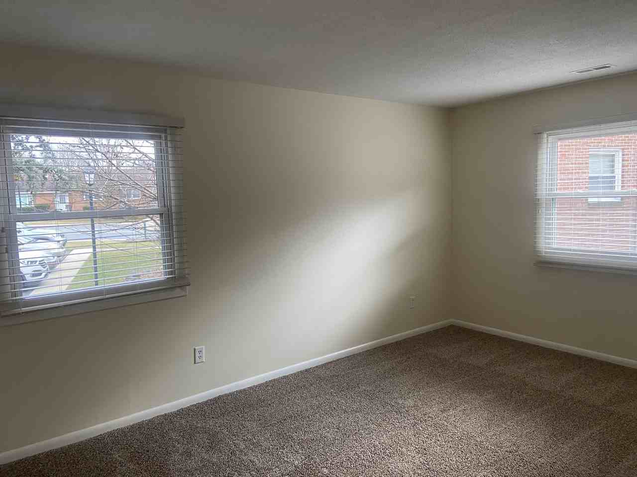 103 N. Edgewood Apt 7 - Photo 7 of 7