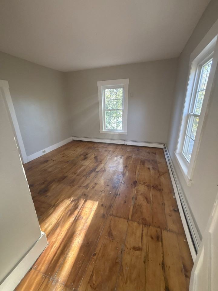 105 Main Street - Photo 6 of 9