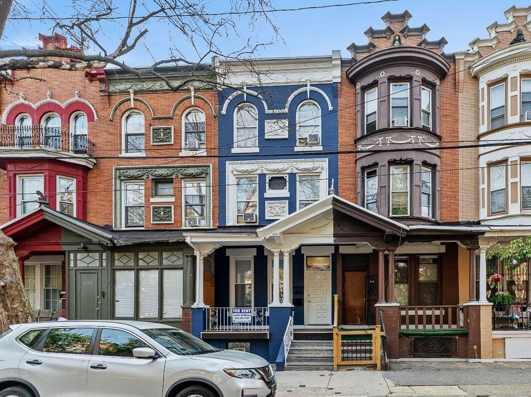 3744 North Carlisle Street - Photo 3 of 15