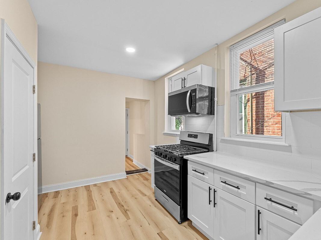 3744 North Carlisle Street - Photo 5 of 15