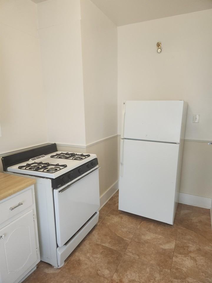 510 5th - Photo 2 of 11