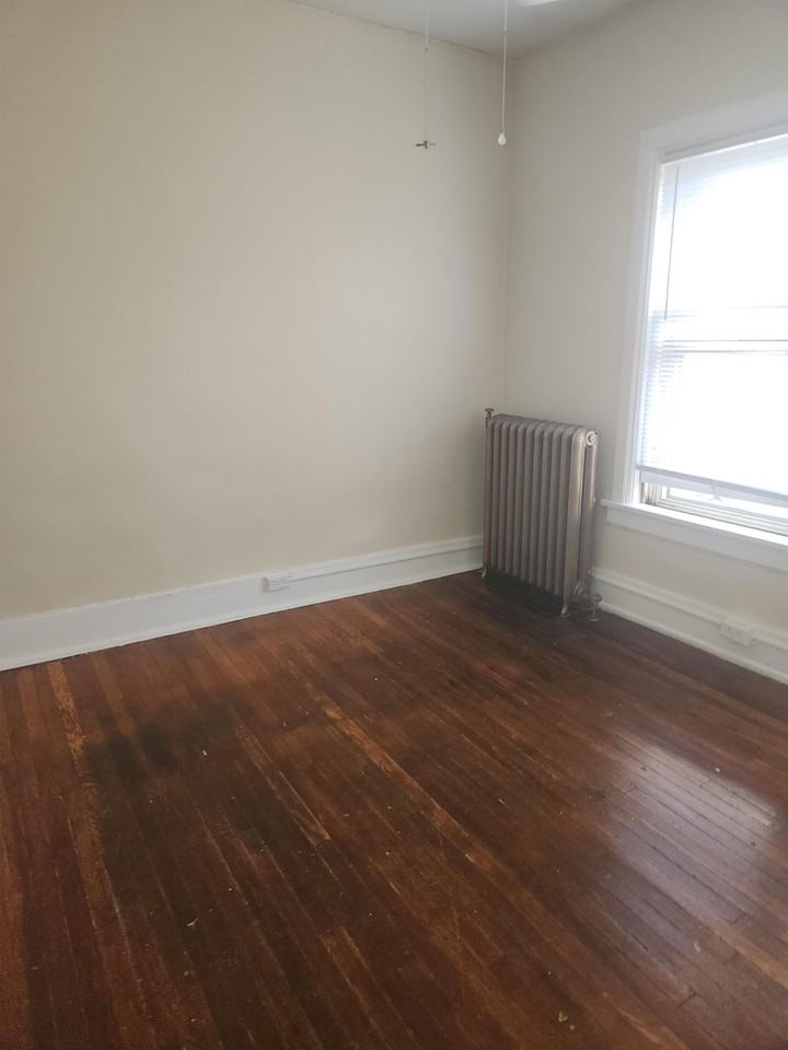 510 5th - Photo 6 of 11