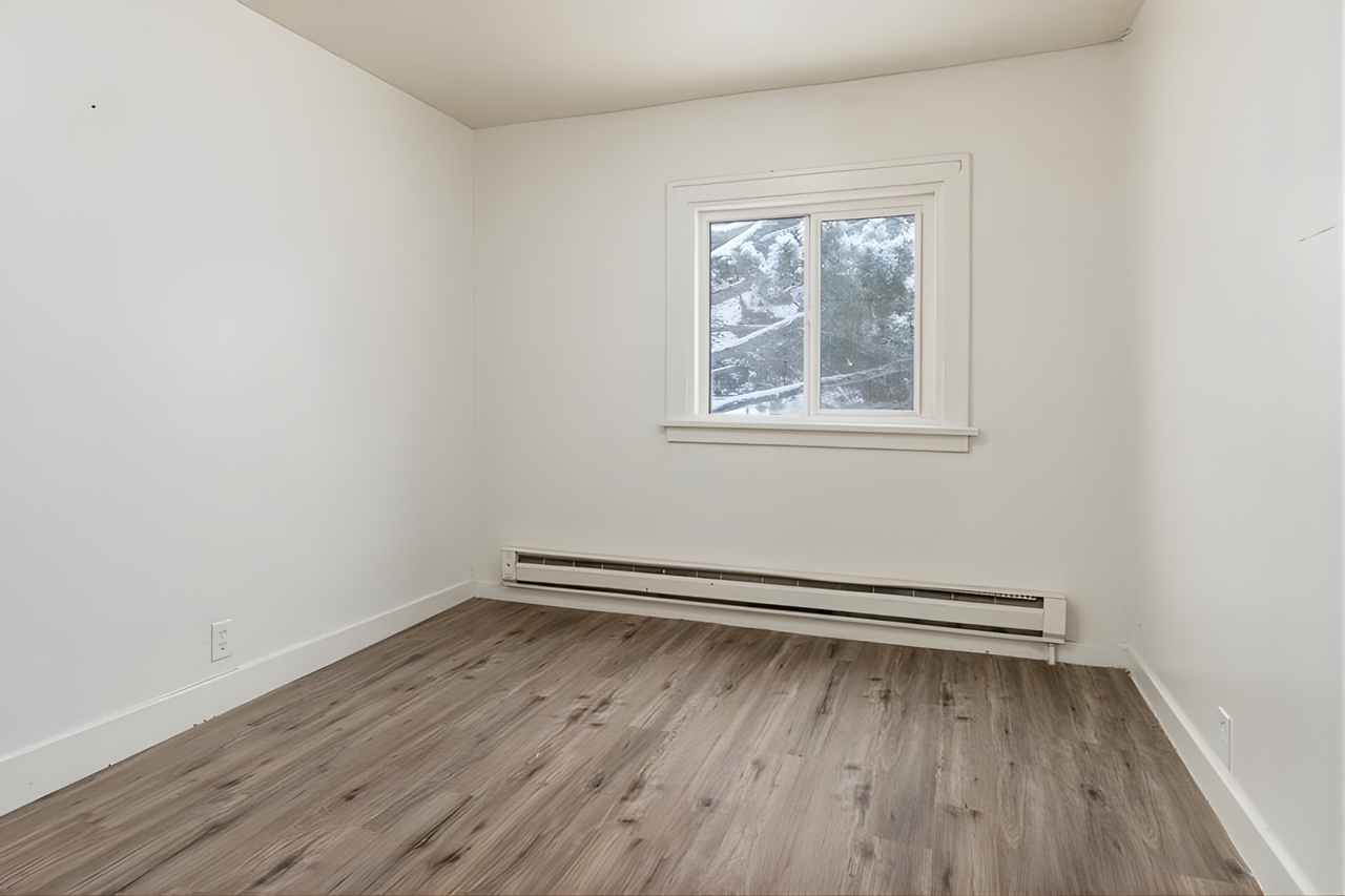 723 W. Lewis Street - Photo 3 of 23