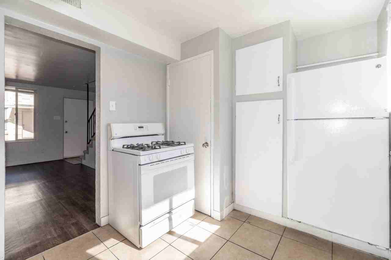 1109 Akron Street - Photo 4 of 16
