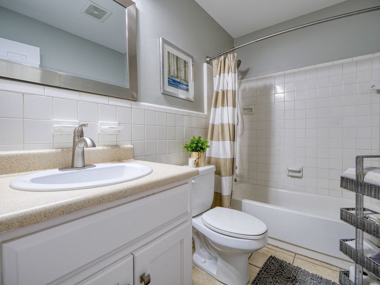 Center Town Condominiums - Photo 7 of 38