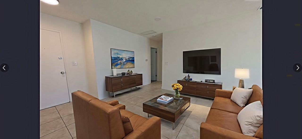 833 Queensbury Ave - Photo 3 of 28