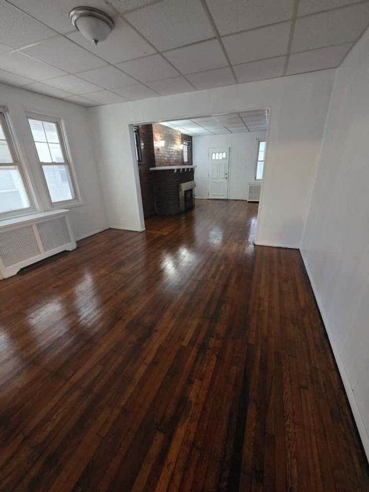 647 Edgewood Ave - Photo 6 of 17