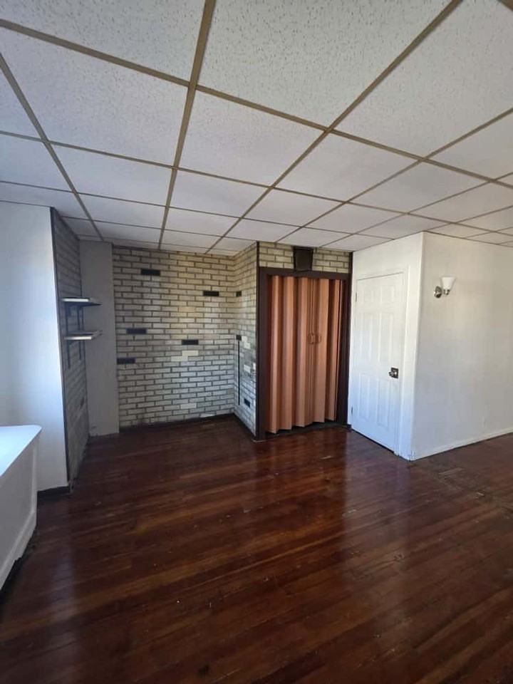 647 Edgewood Ave - Photo 7 of 17