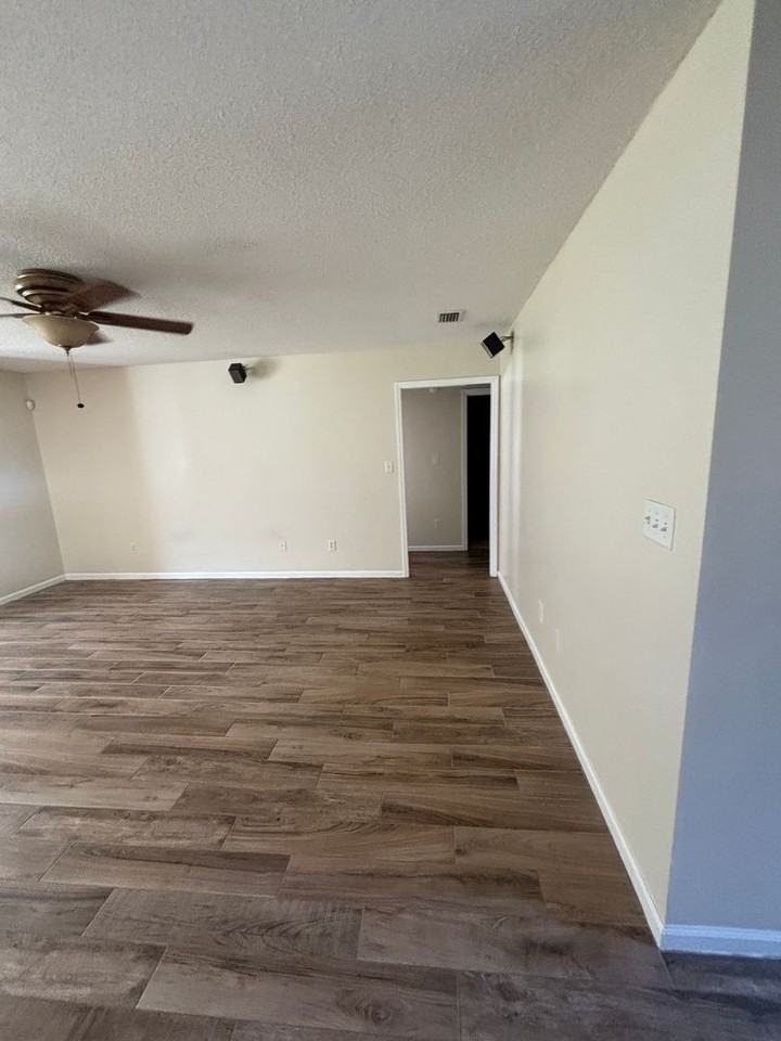 4329 Chandler Way - Photo 4 of 10