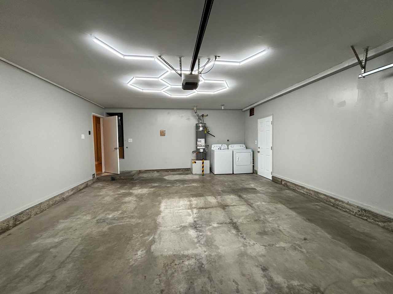 2042 Ilex Ave - Photo 4 of 13