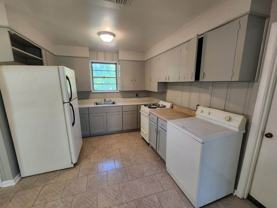 3832 Claiborne Ave - Photo 1 of 1