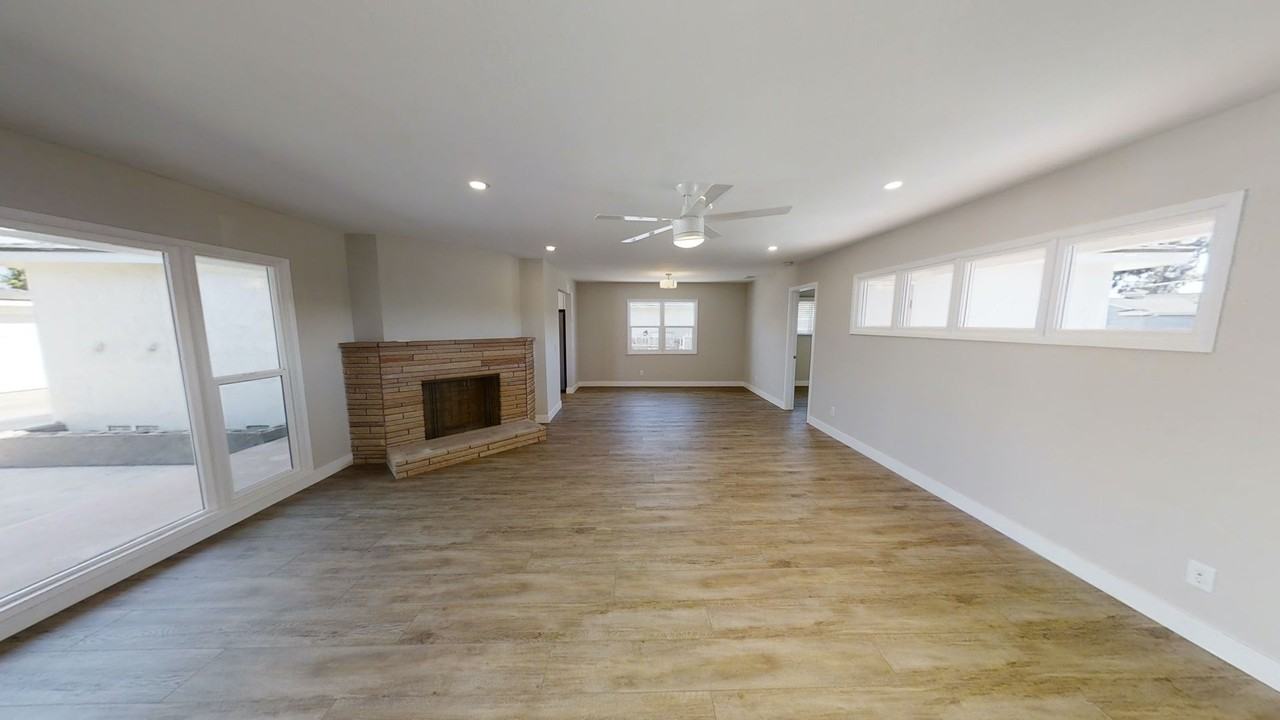 5608 Dorothy Way - Photo 7 of 20