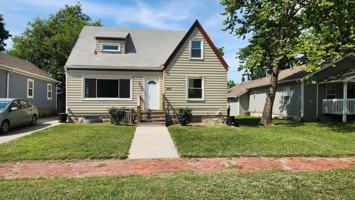 featured image of 1412 Houston St