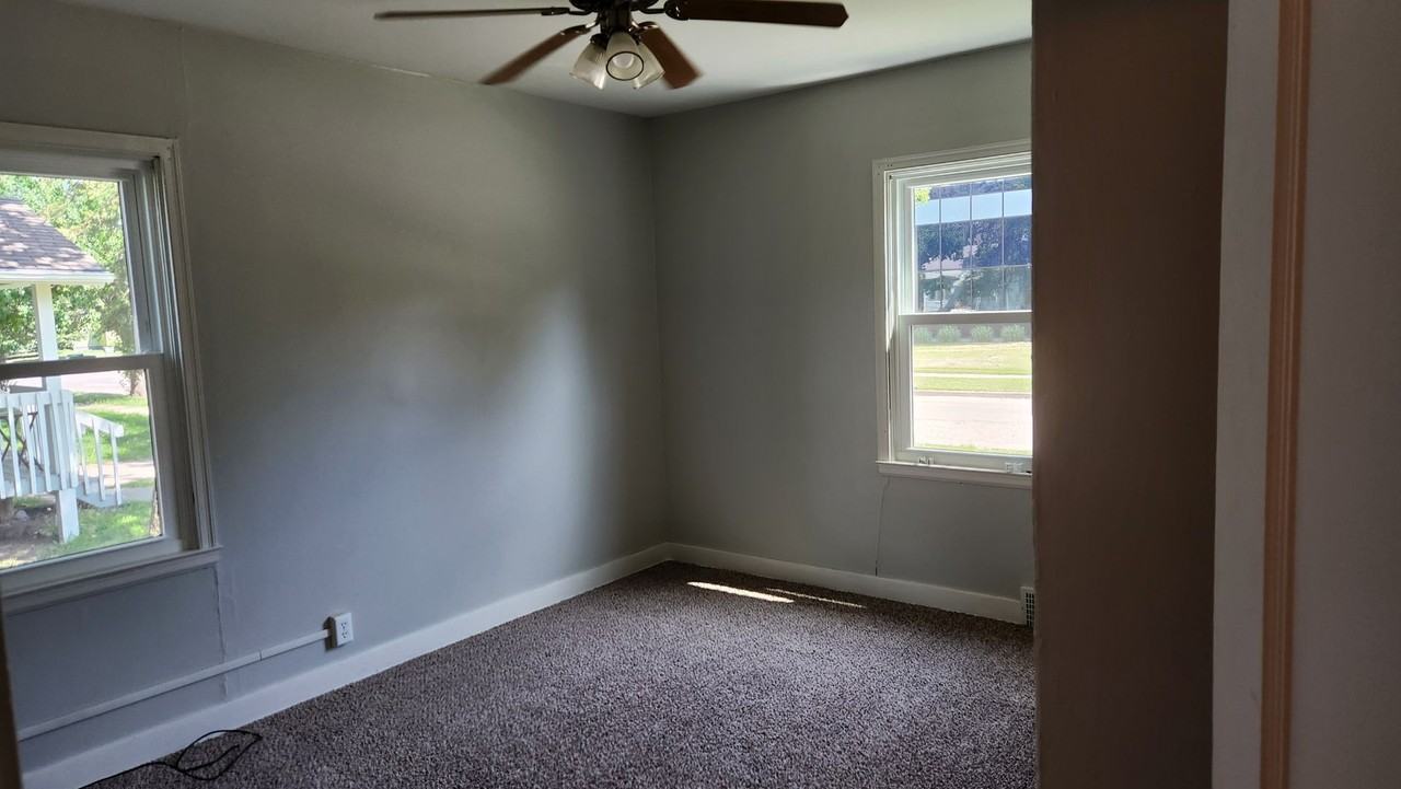 1412 Houston St - Photo 6 of 14