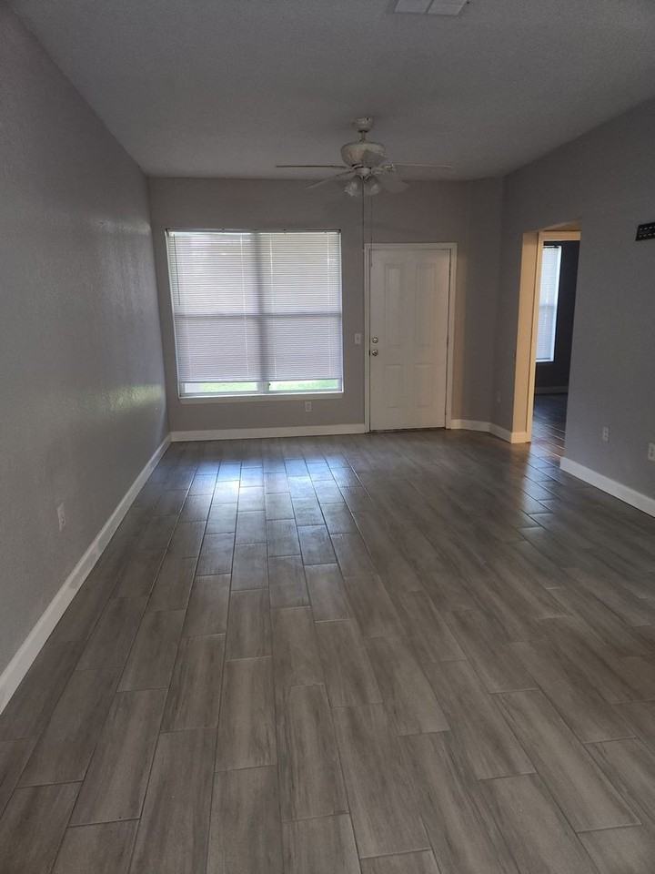 2013 Hemingway Cir - Photo 4 of 7