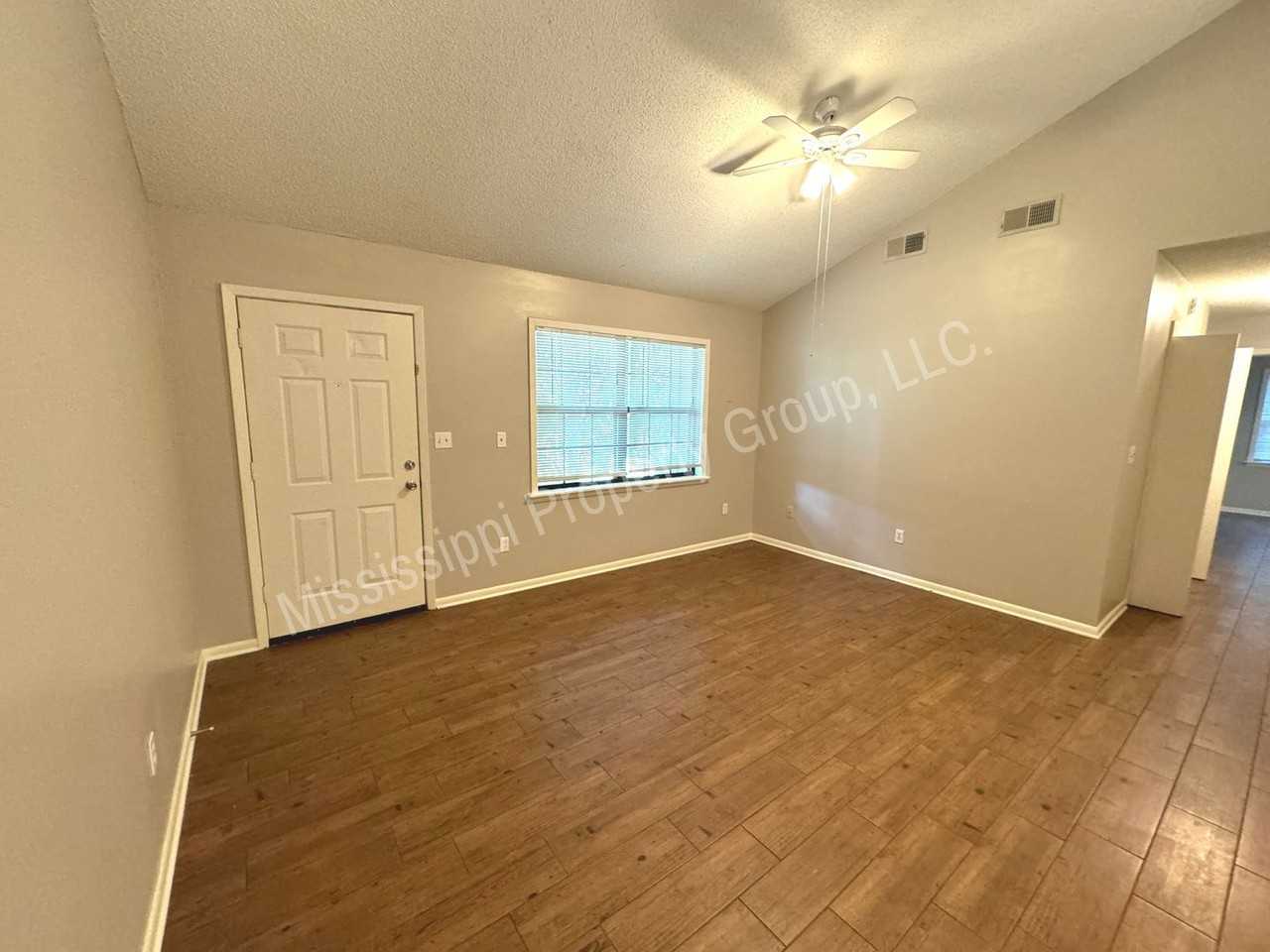 350 Christman Dr - Photo 3 of 25