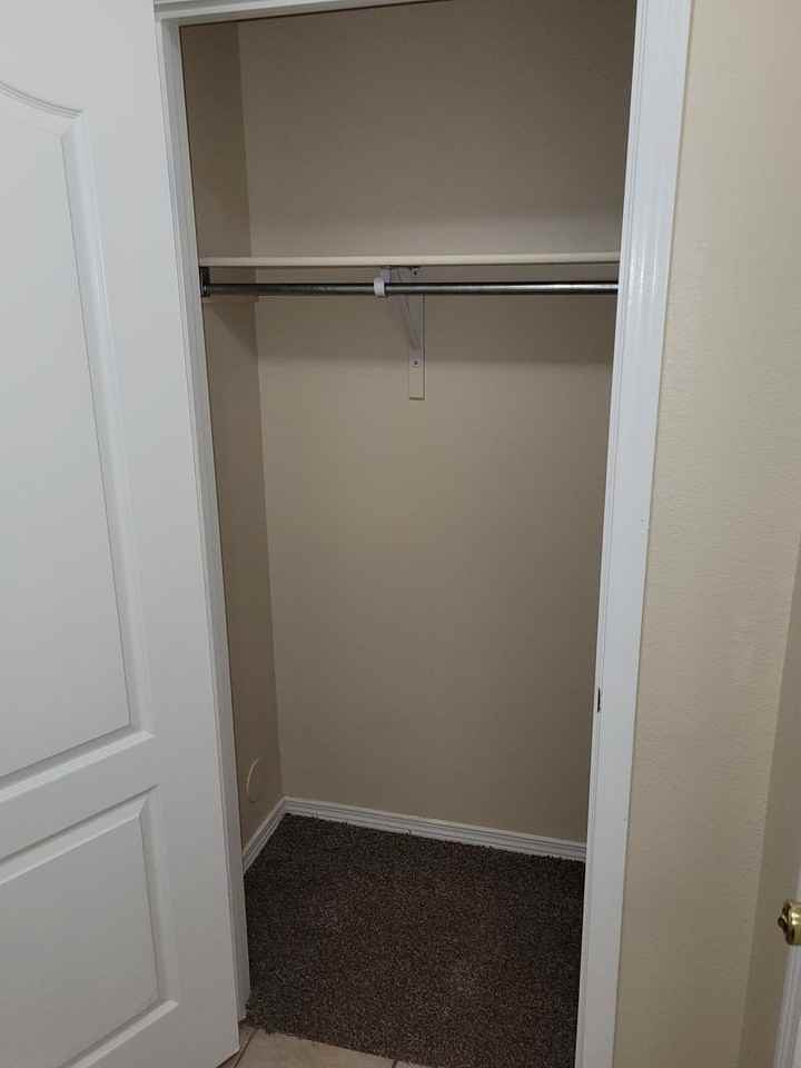 4815 Calle Bella Ave - Photo 3 of 39