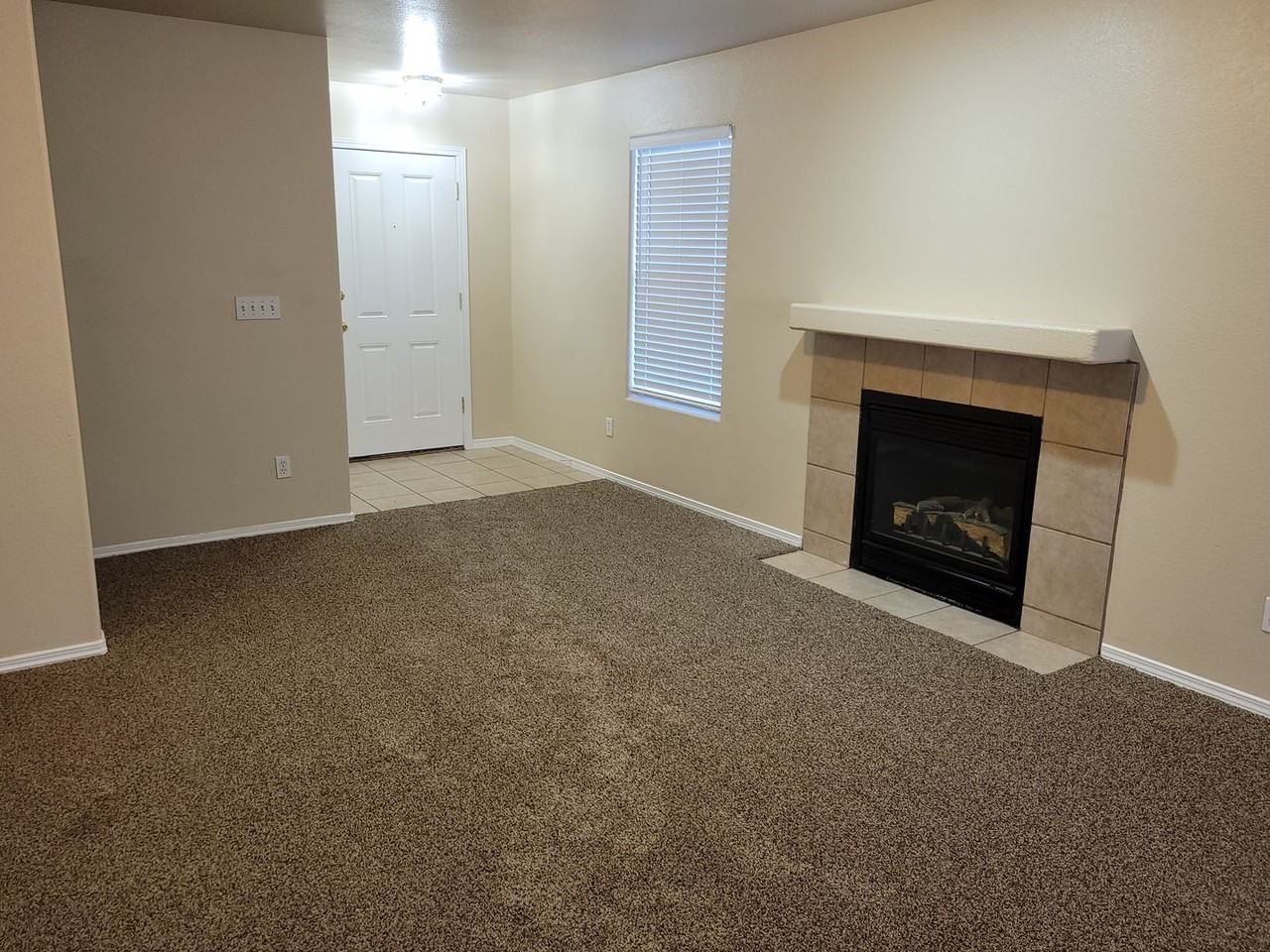 4815 Calle Bella Ave - Photo 4 of 39