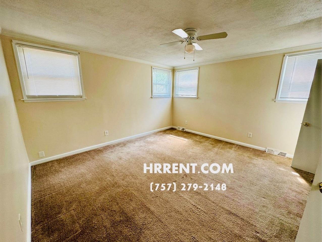 711 Dune St - Photo 7 of 16