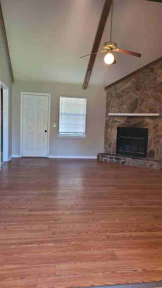 614 Trevor St - Photo 3 of 23
