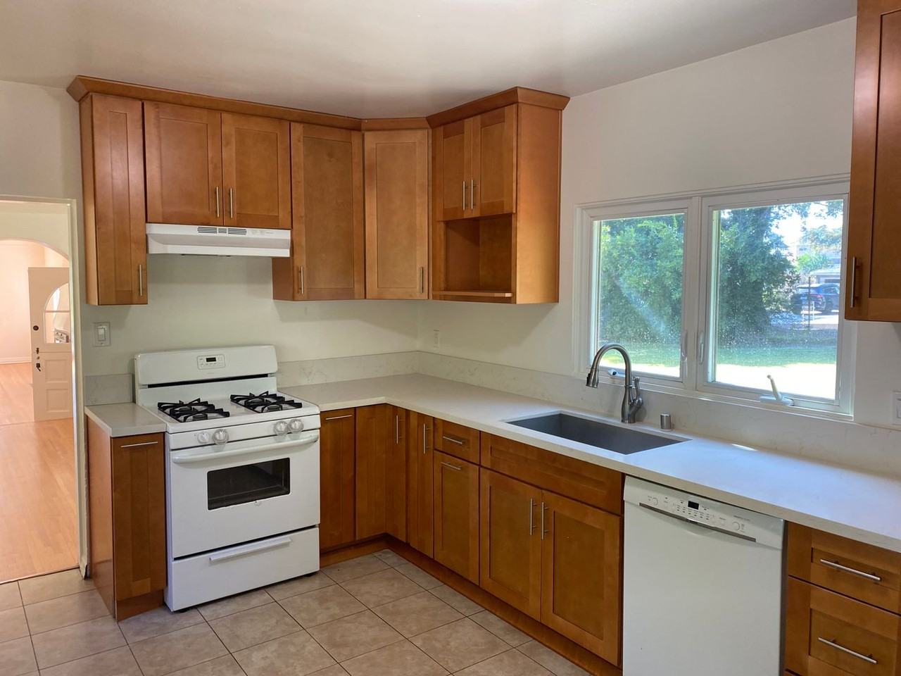 4918 4918 Commonwealth Ave - Photo 7 of 31