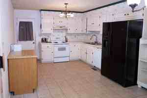 featured image of 225 Holcomb Dr