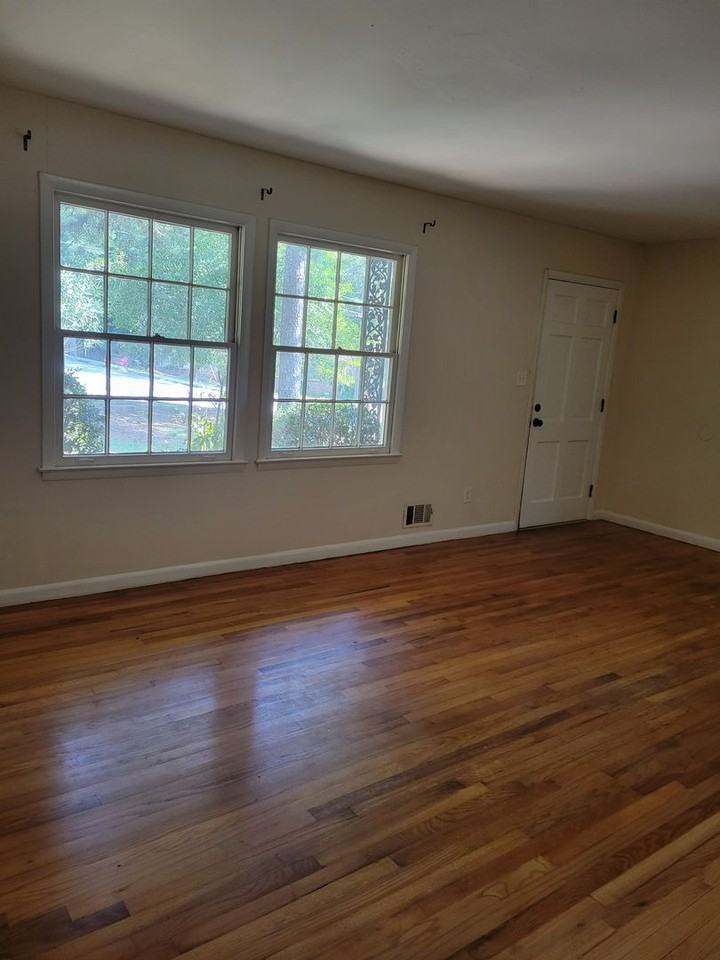 120 Sherwood Dr - Photo 5 of 19