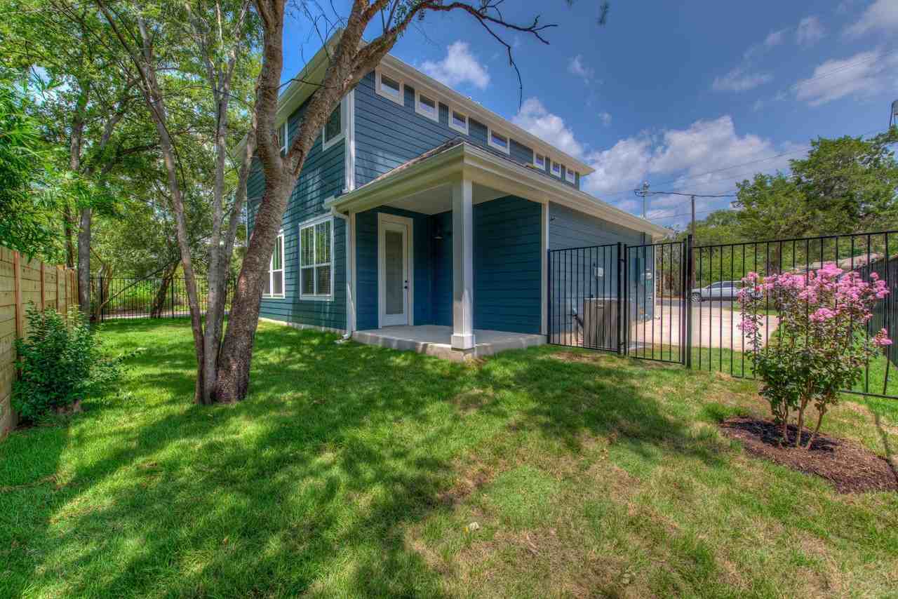 1205 W 22nd St - Photo 2 of 29