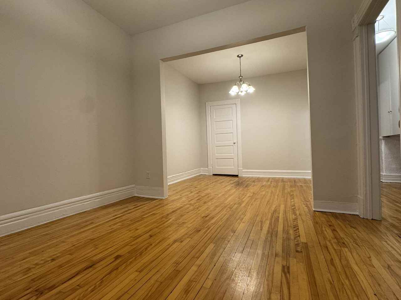 3610 Rue de Verdun - Photo 3 of 10