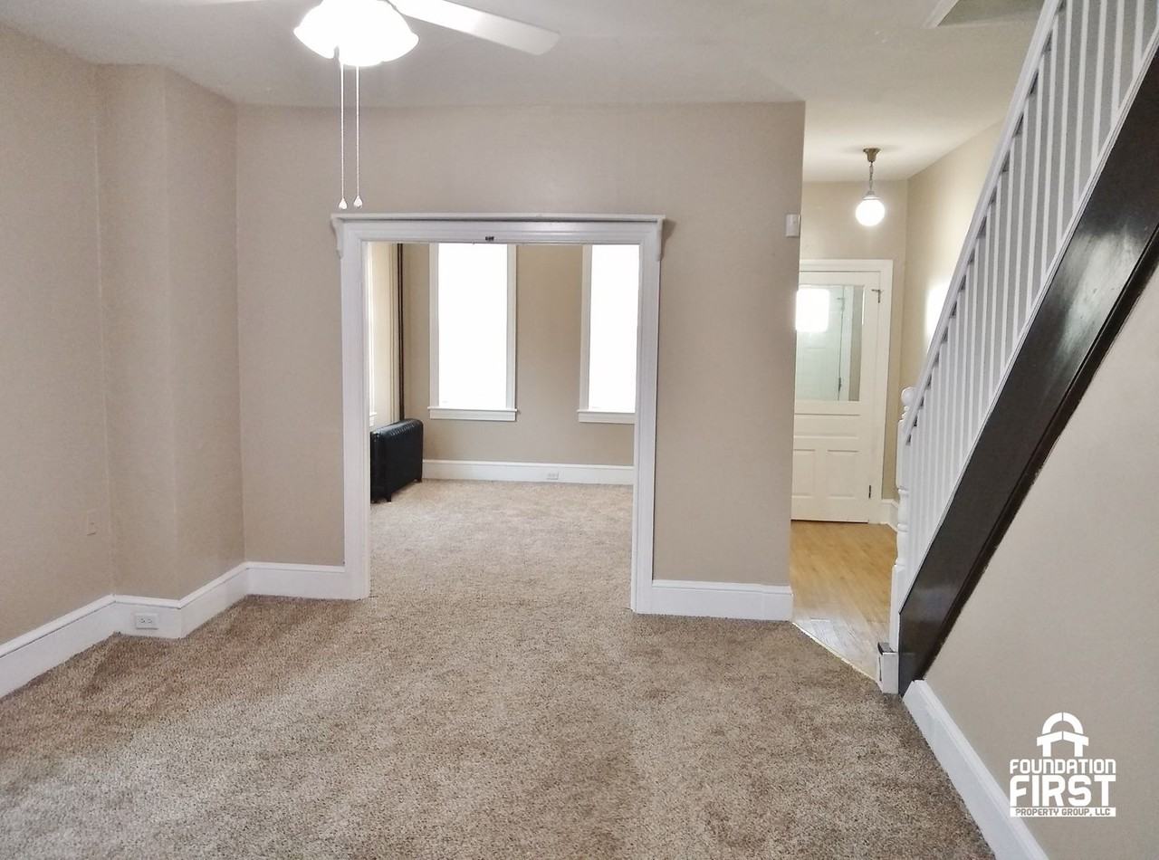 925 N Duke St - Photo 3 of 43