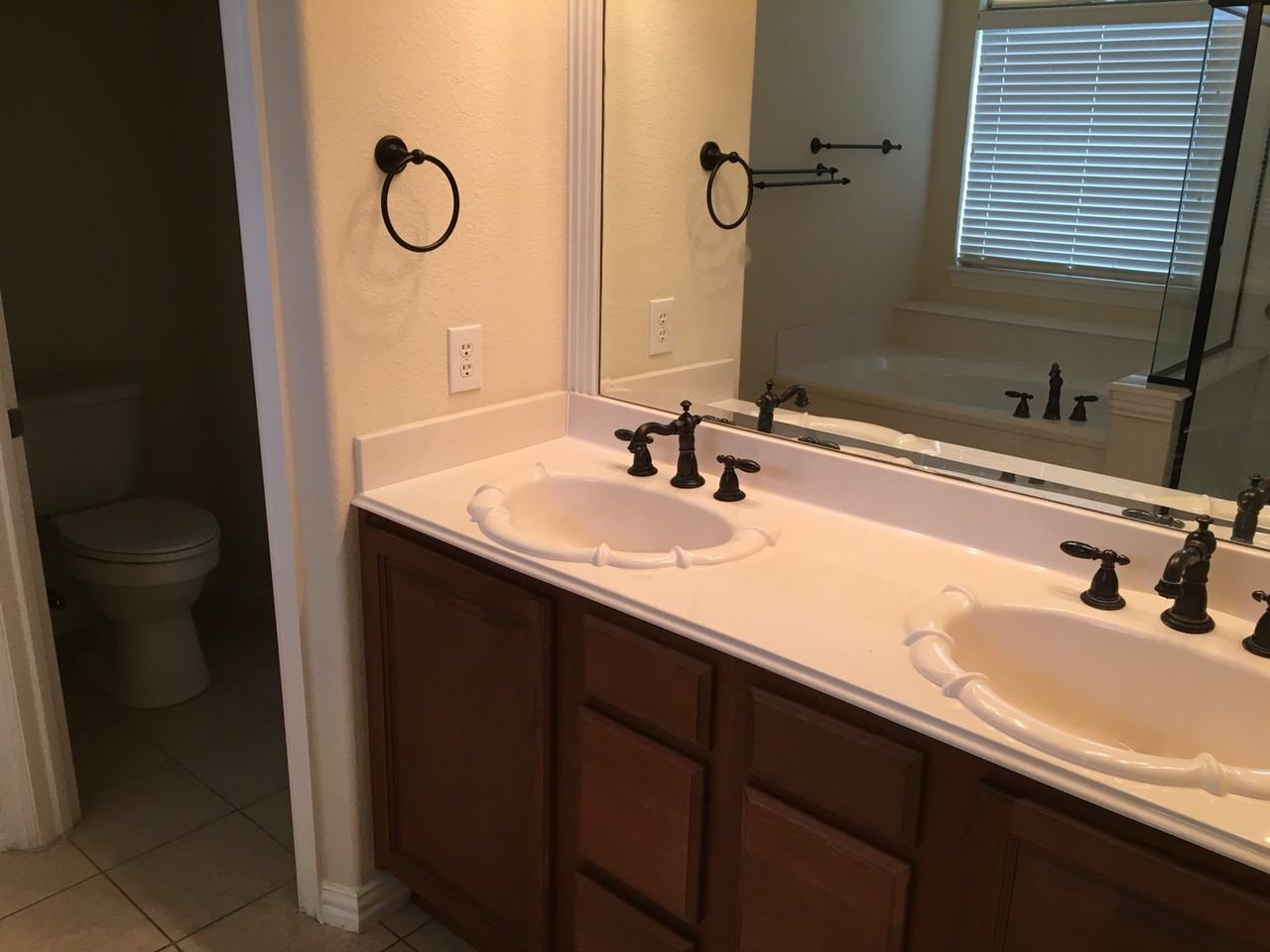 922 Meadow Flower Lane - Photo 3 of 34