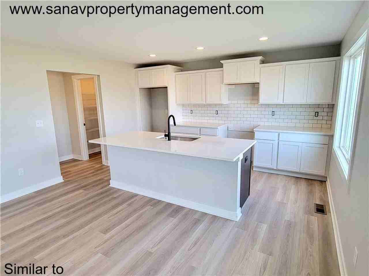 212 12th Ct Nw - Photo 3 of 19