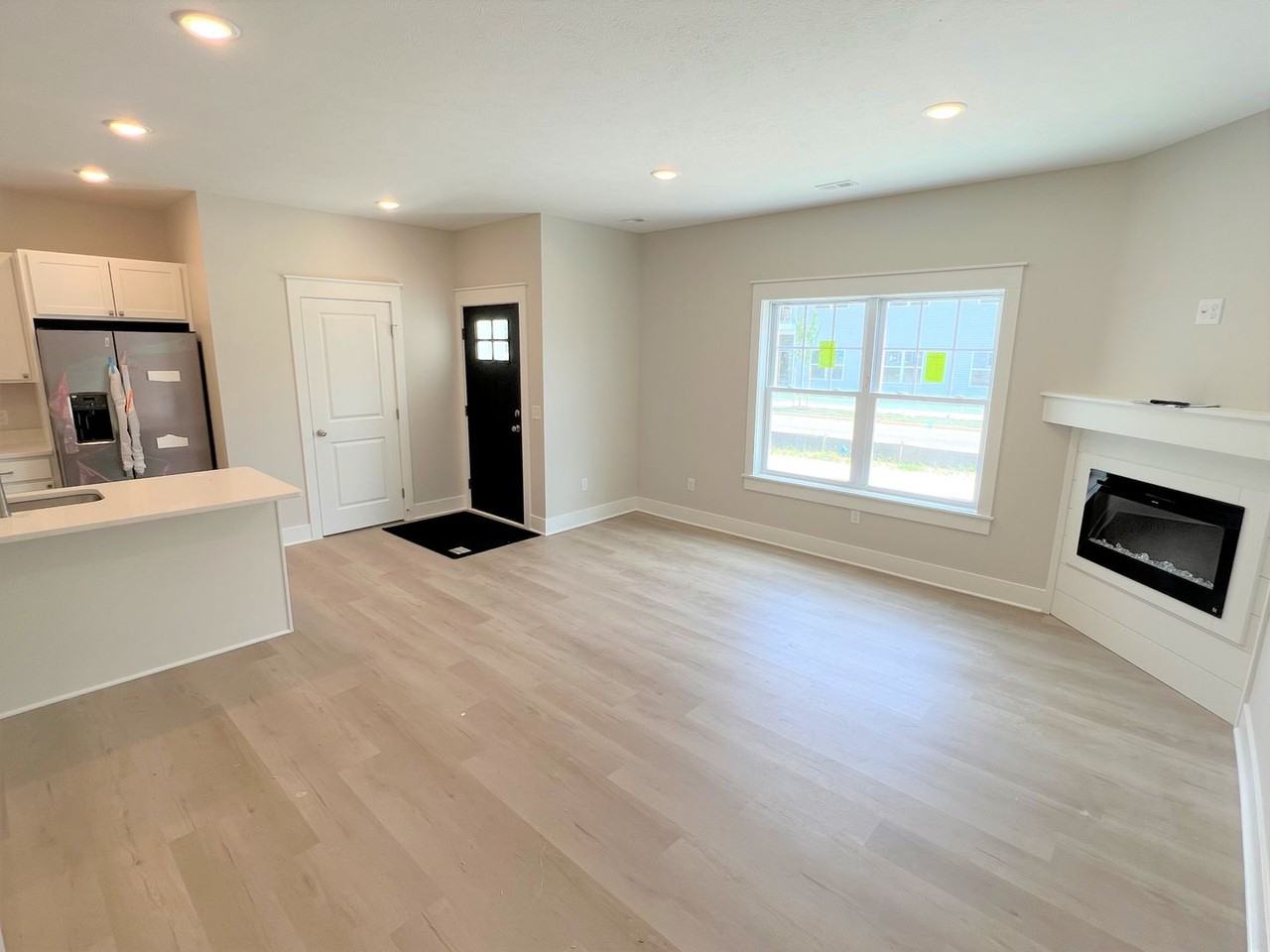 2112 Sherwood Ave - Photo 3 of 13