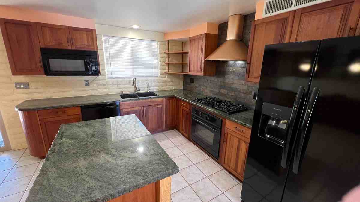 4517 E Patricia St - Photo 3 of 17
