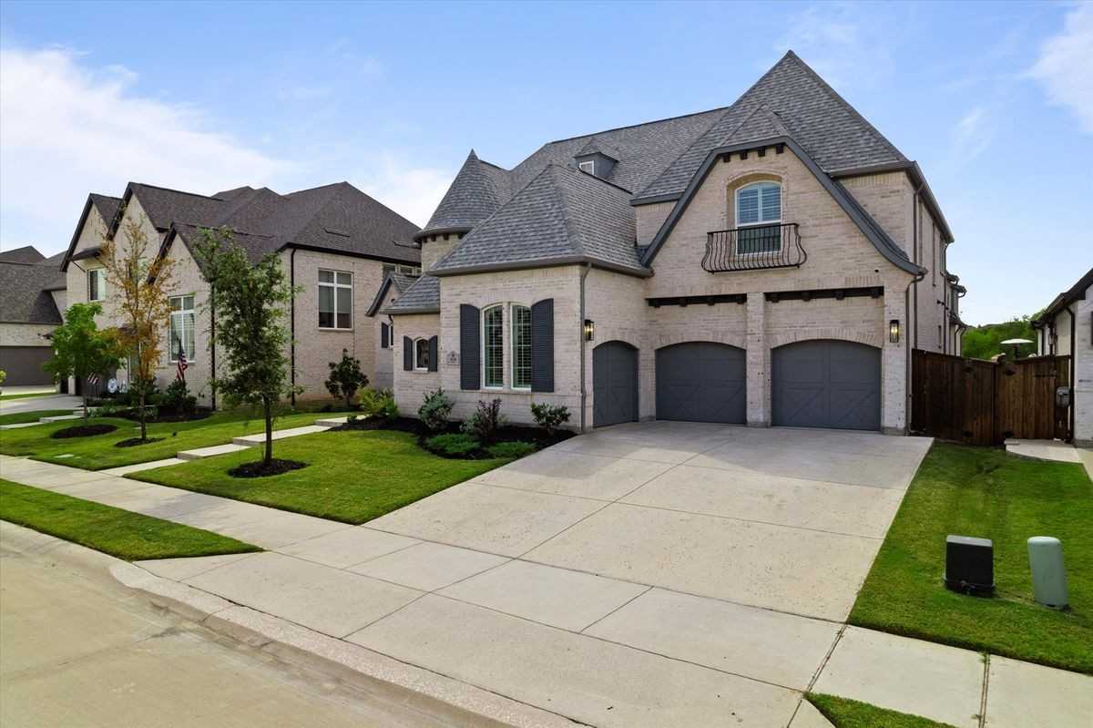 1620 Sterling Court - Photo 3 of 38