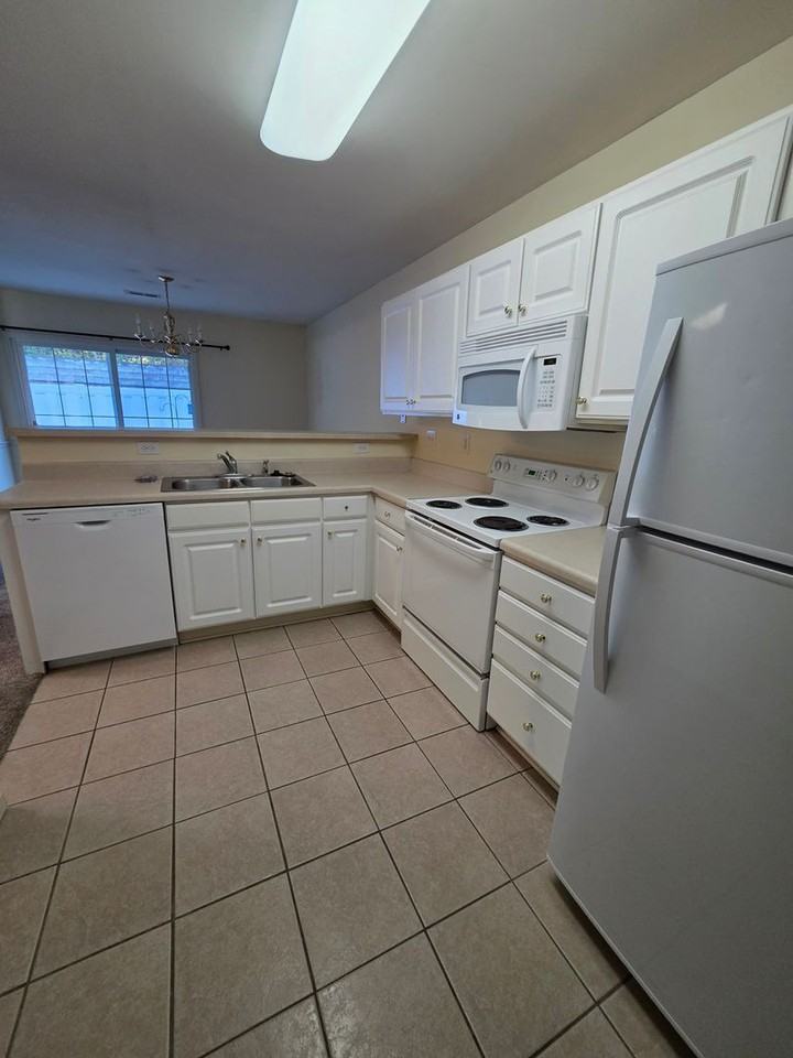 3620 Rock Meadow Cir - Photo 4 of 15