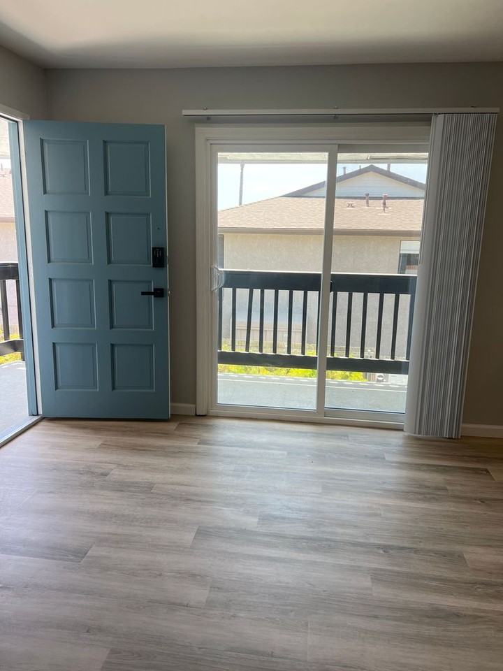 951 North Vulcan Avenue - Photo 3 of 22