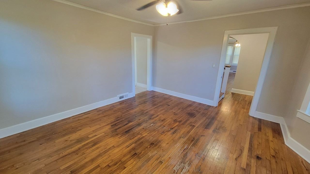 2823 Poinsett Hwy - Photo 3 of 12