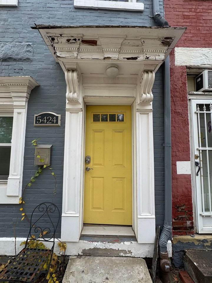 5424 Harrison St - Photo 3 of 39