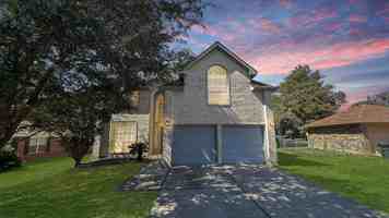 featured image of 374 Lake View Dr