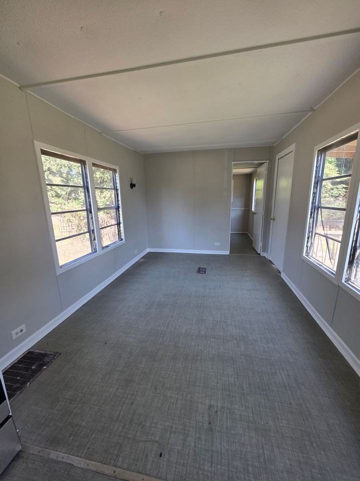 116 Gardenia Ln - Photo 2 of 7