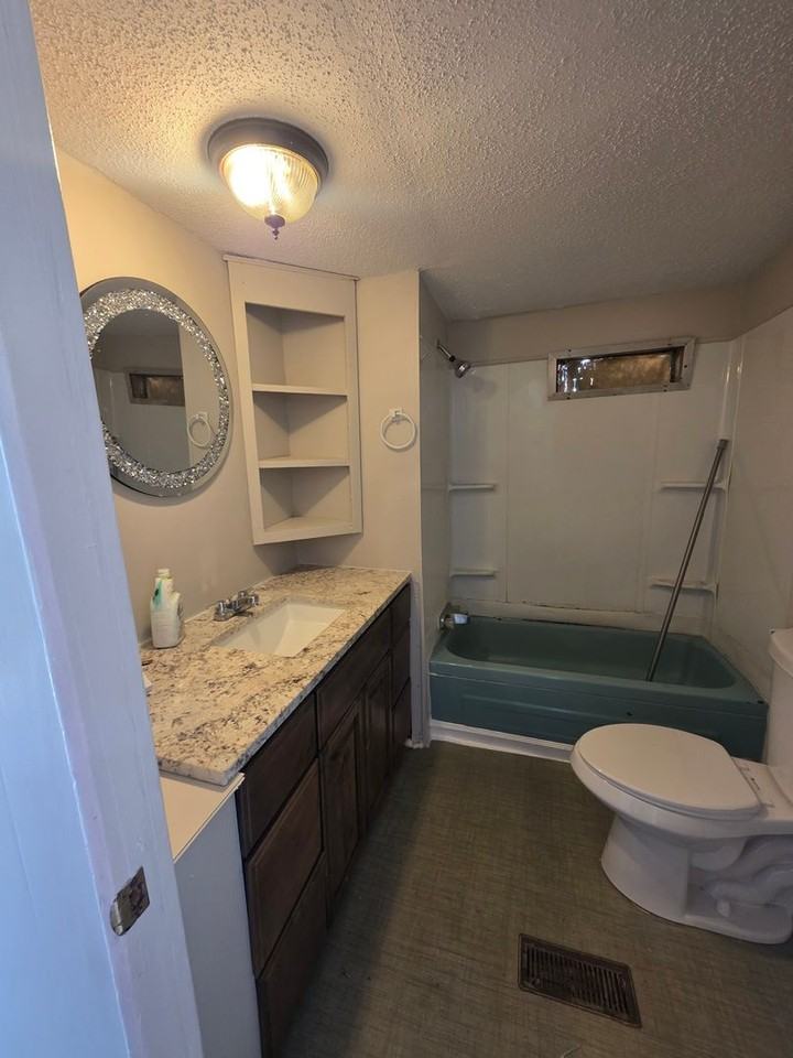 116 Gardenia Ln - Photo 4 of 7