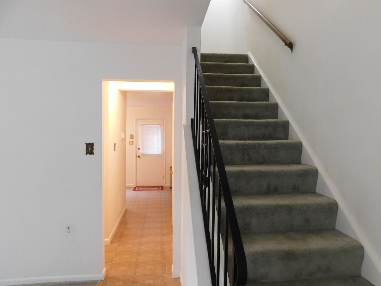 205 Moore Dr - Photo 2 of 15