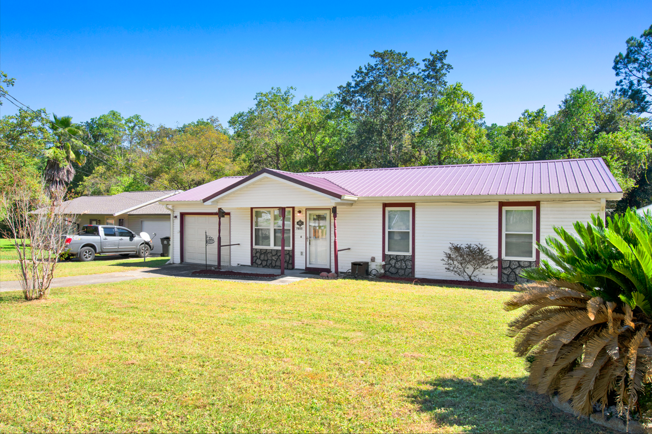 7035 Moore Ave - Photo 3 of 19