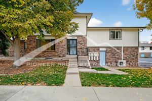 featured image of 1828 S Ammons St #B