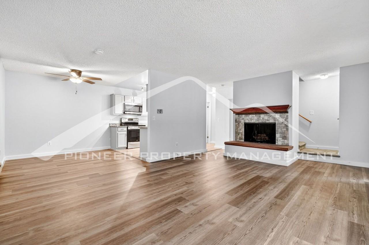 1828 S Ammons St #B - Photo 3 of 26