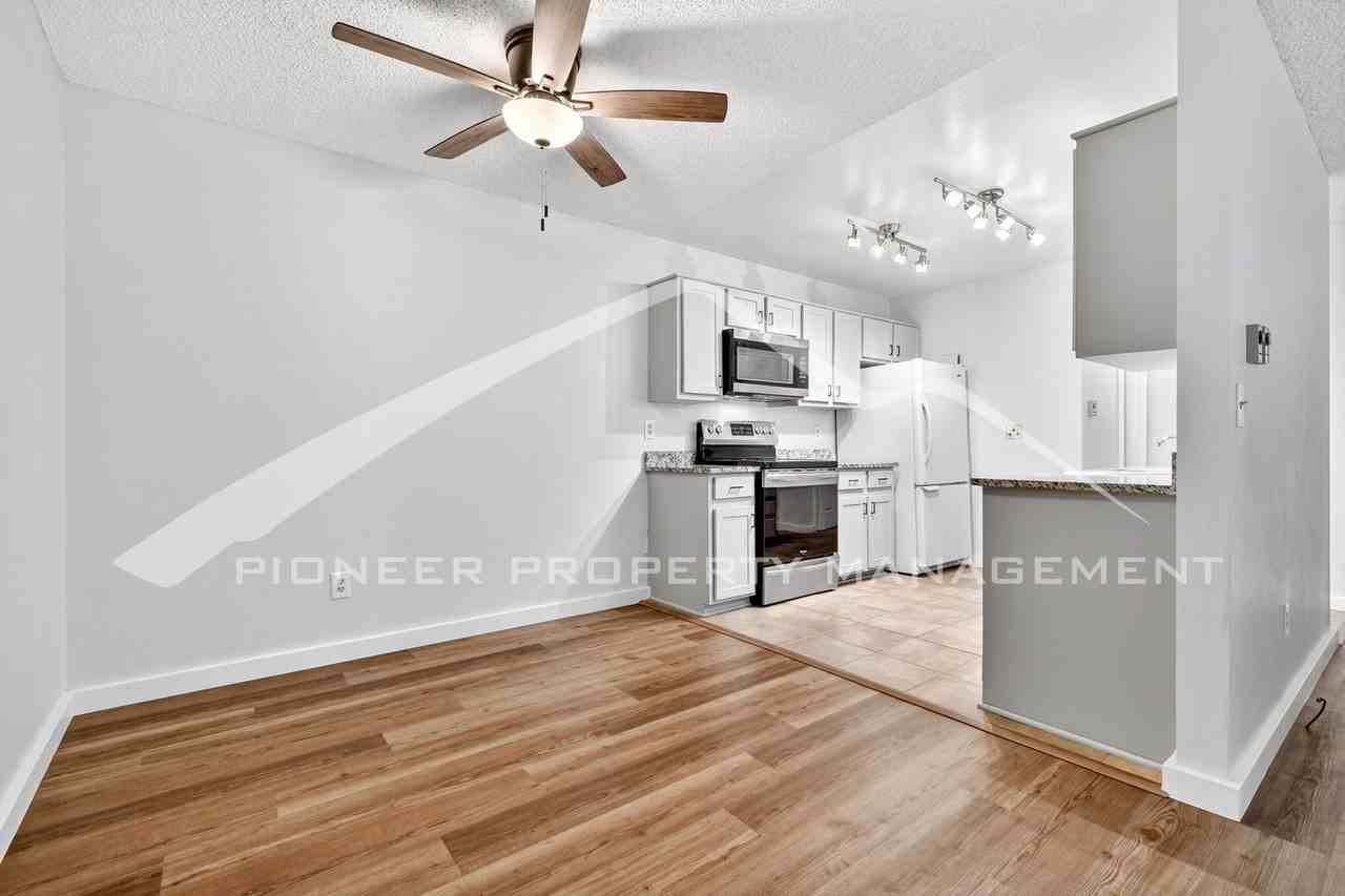 1828 S Ammons St #B - Photo 5 of 26